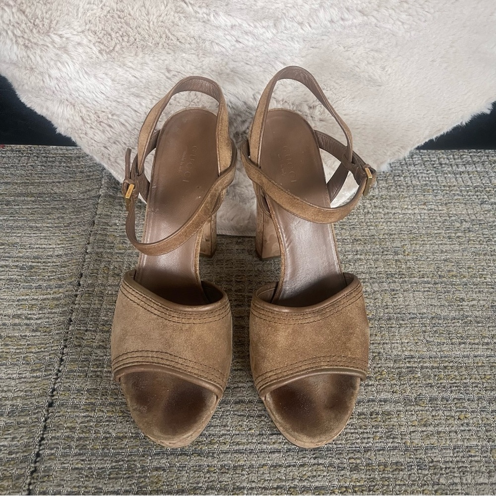 Gucci Platform 70’s Style Suede Platform Sandals - Picture 10 of 13